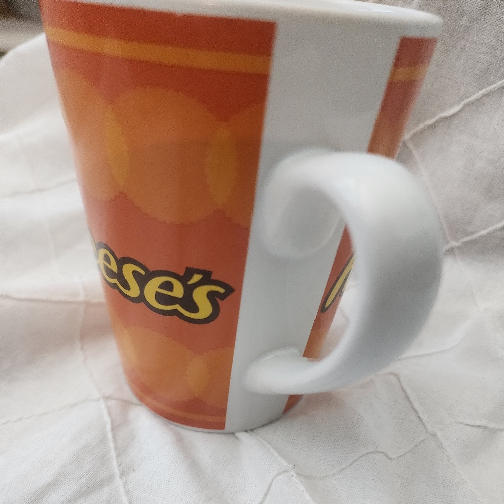 2 piece Resse's Coffee Mugs - Picture 6 of 10